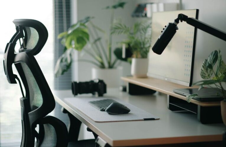 Tips for Choosing a Comfortable Desk Chair for Your Workspace