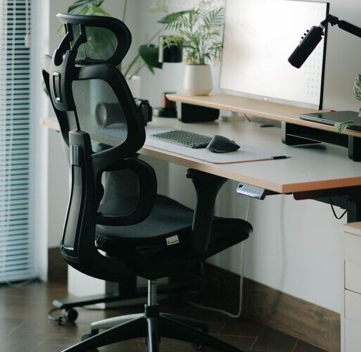 How to Choose a Comfortable Desk Chair for All-Day Support